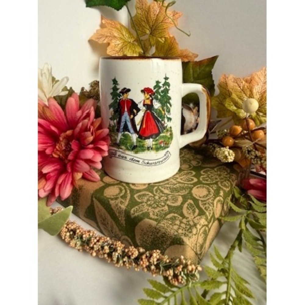 Vintage Grub aus dem Schwarzwald Mug - Black Forest Ceramic‎ Mug Speckled